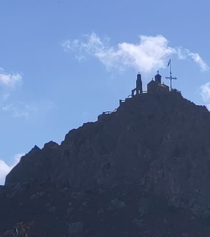 Damnoni mountain church